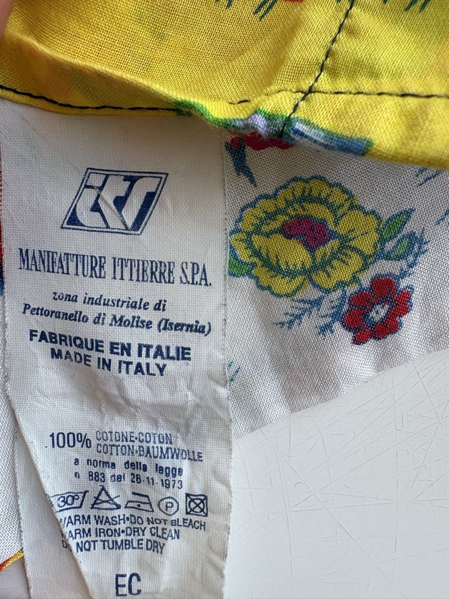 Versace Hemden, T-Shirts & Polos: Versace Jeans Couture Patchwork zuHemd M bunt Blumen, Sommer – Gebraucht aus Zürich von Auschra1 3