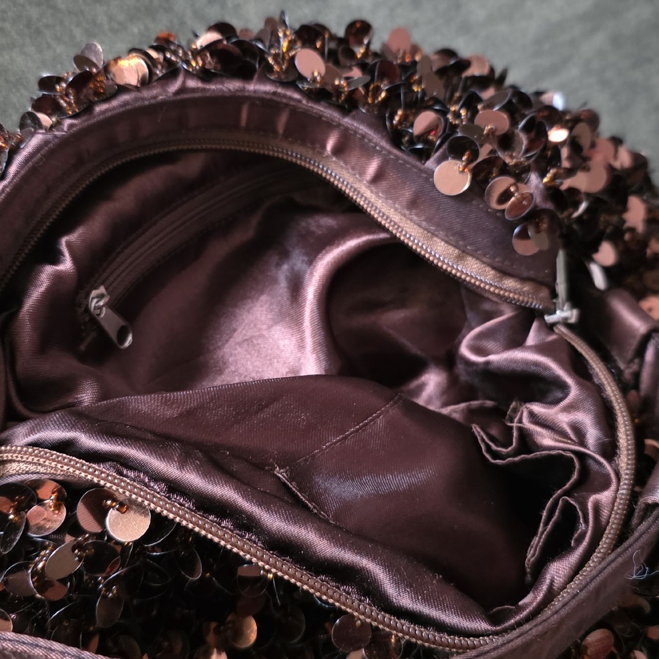 Borse da donna: Wunderschöne Handtasche mit Pailletten, Braun - gebraucht – Usato da Rheinsulz venduto da Gilea 5