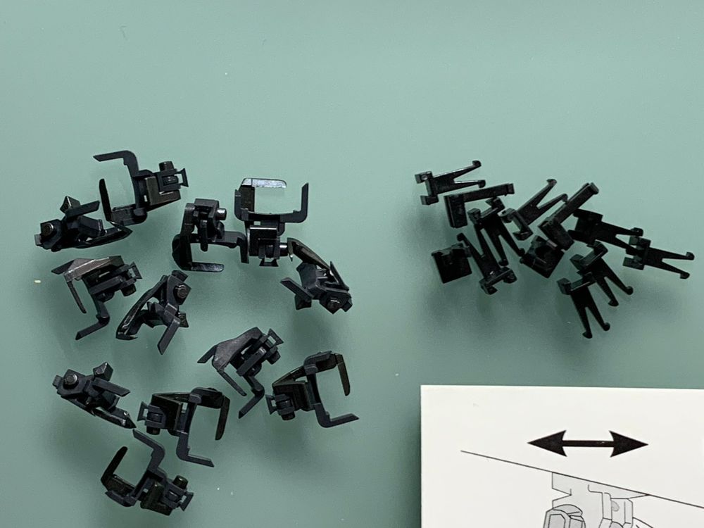 Lot De 12 Attelages Roco Goldorak Pour Modélisme Ferroviaire HO - Référence ROCO 40395