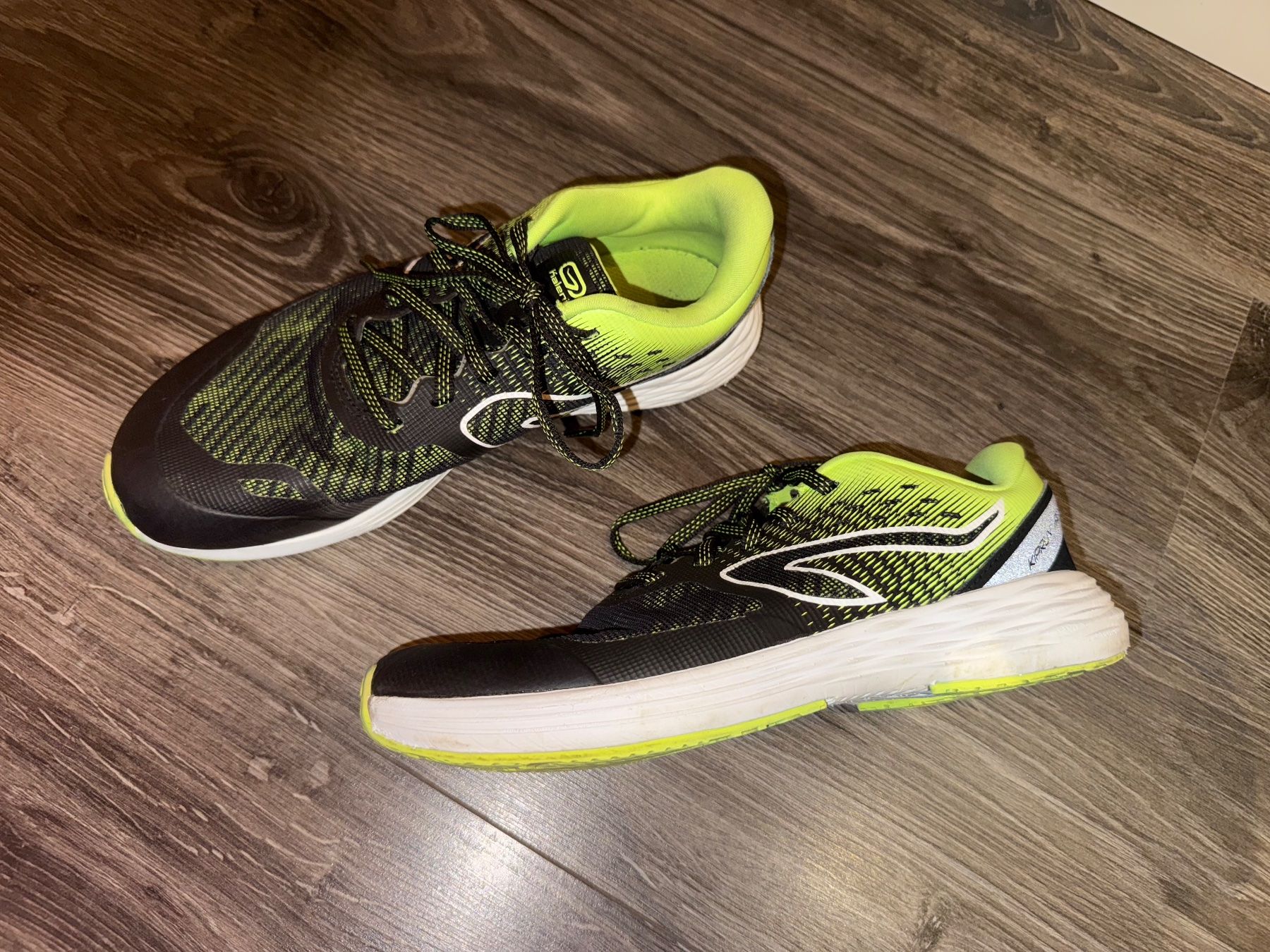 Decathlon Scarpe per ragazzi: Basket T 37 état Neuf – Usato da Chermignon-Bas venduto da mioumiou35 1