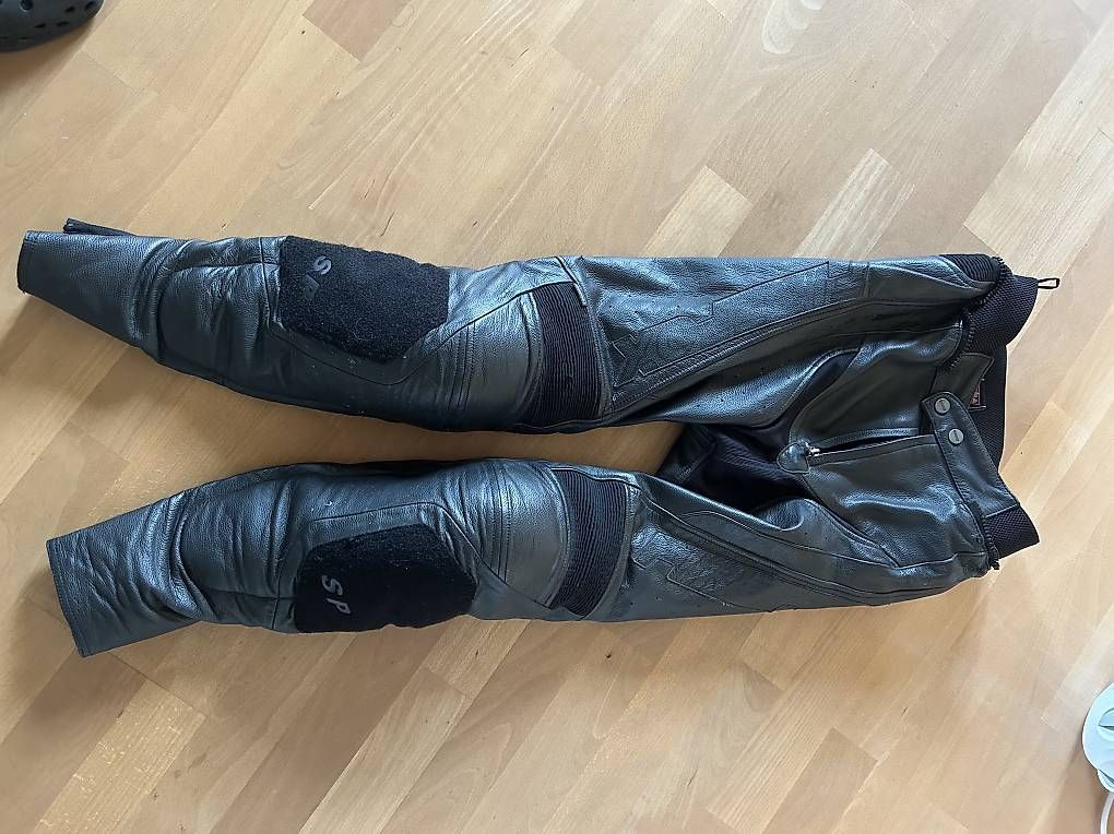 Completi: Motorrad Lederkombi 2 teilig – Usato da Neuenegg venduto da popeye16 3