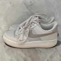 Nike Air Force 1 '07 Low – Gris/Blanc – Taille EU 40 (US 8.5