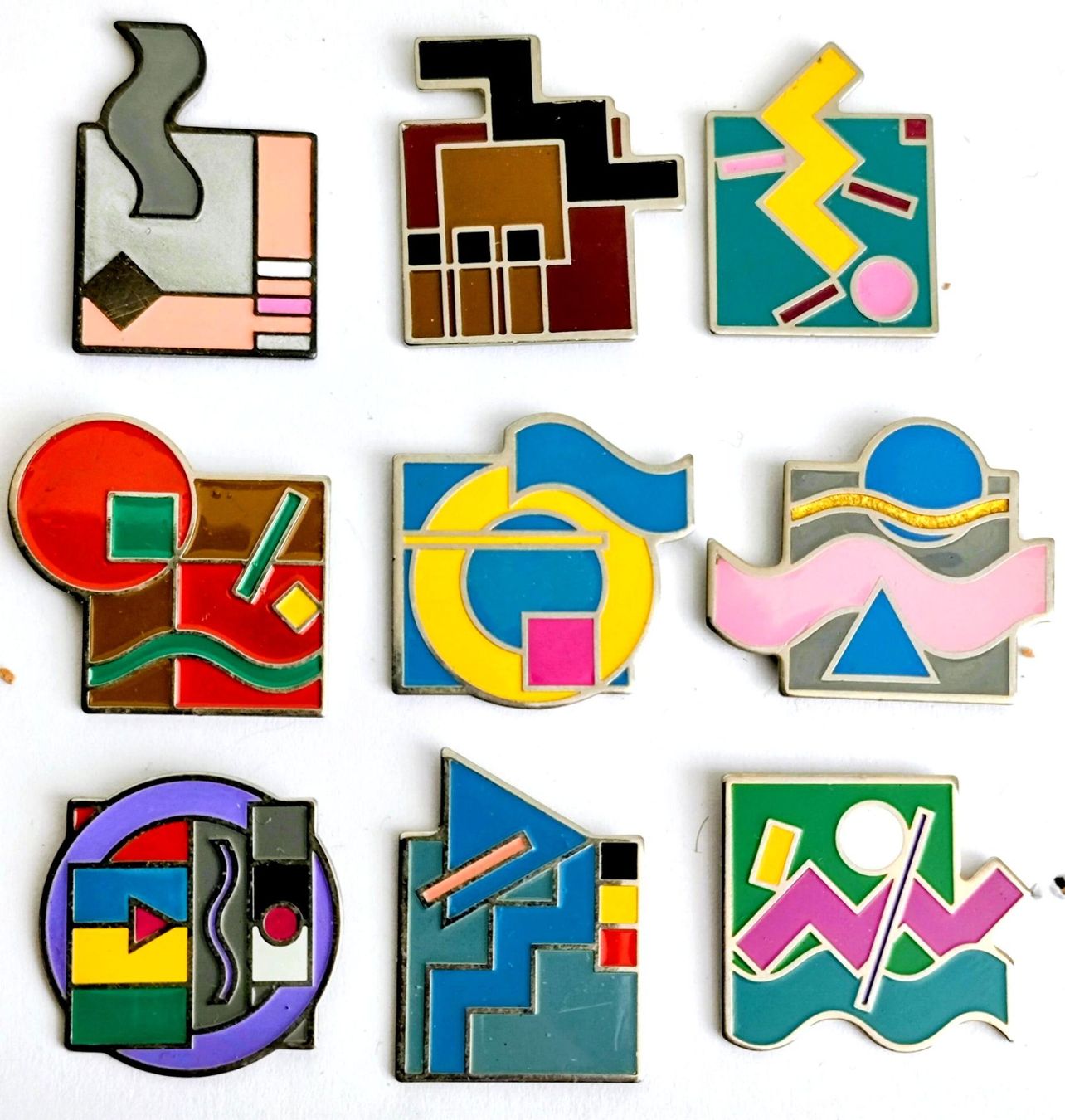 Placchette & Badge: Serie Künstler Pins – Usato da Pfäffikon ZH venduto da Colacity