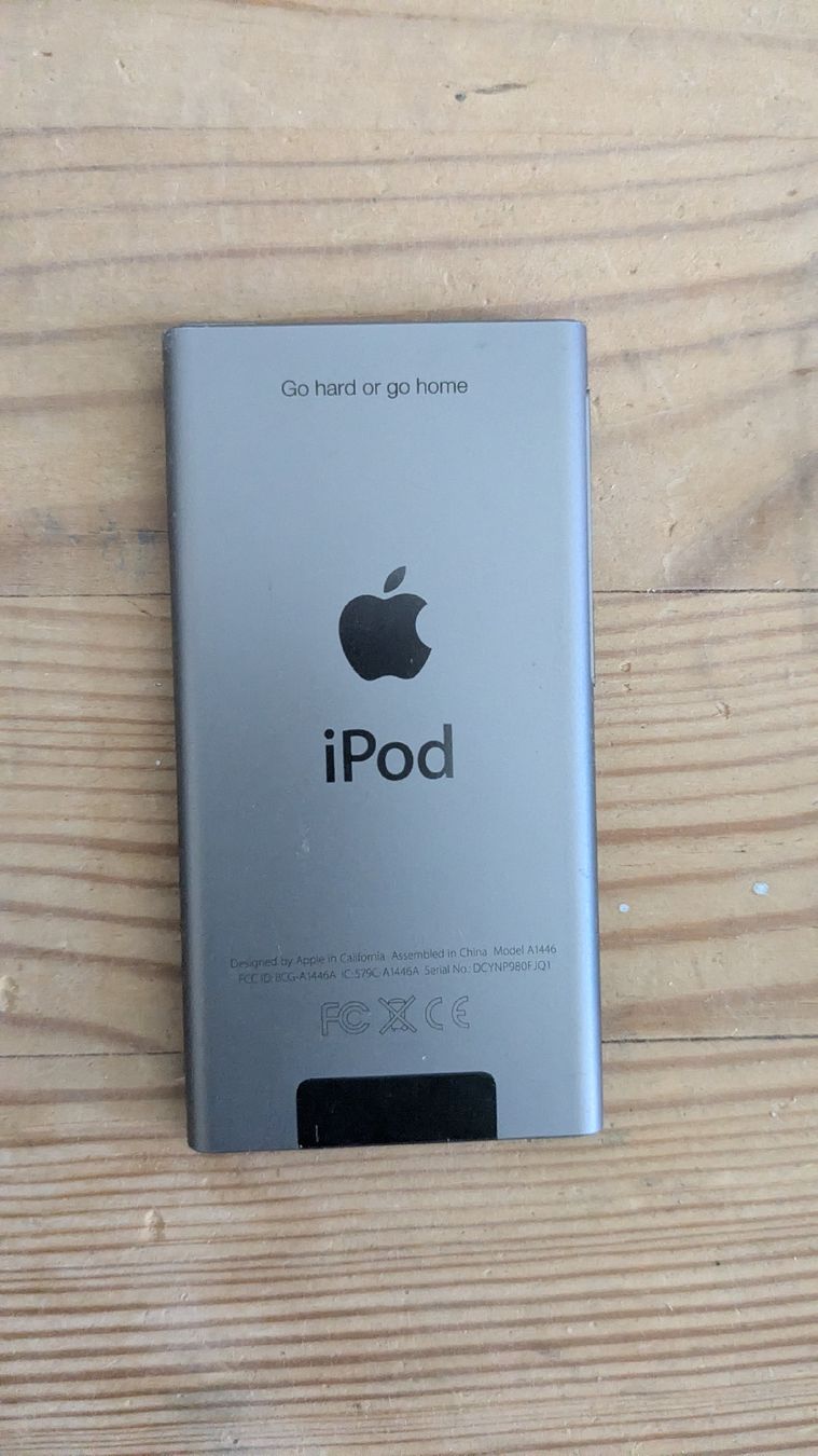 Apple Lecteur media portable: ipod touch 7 defekt  – Défectueux à Zürich par enri23 1