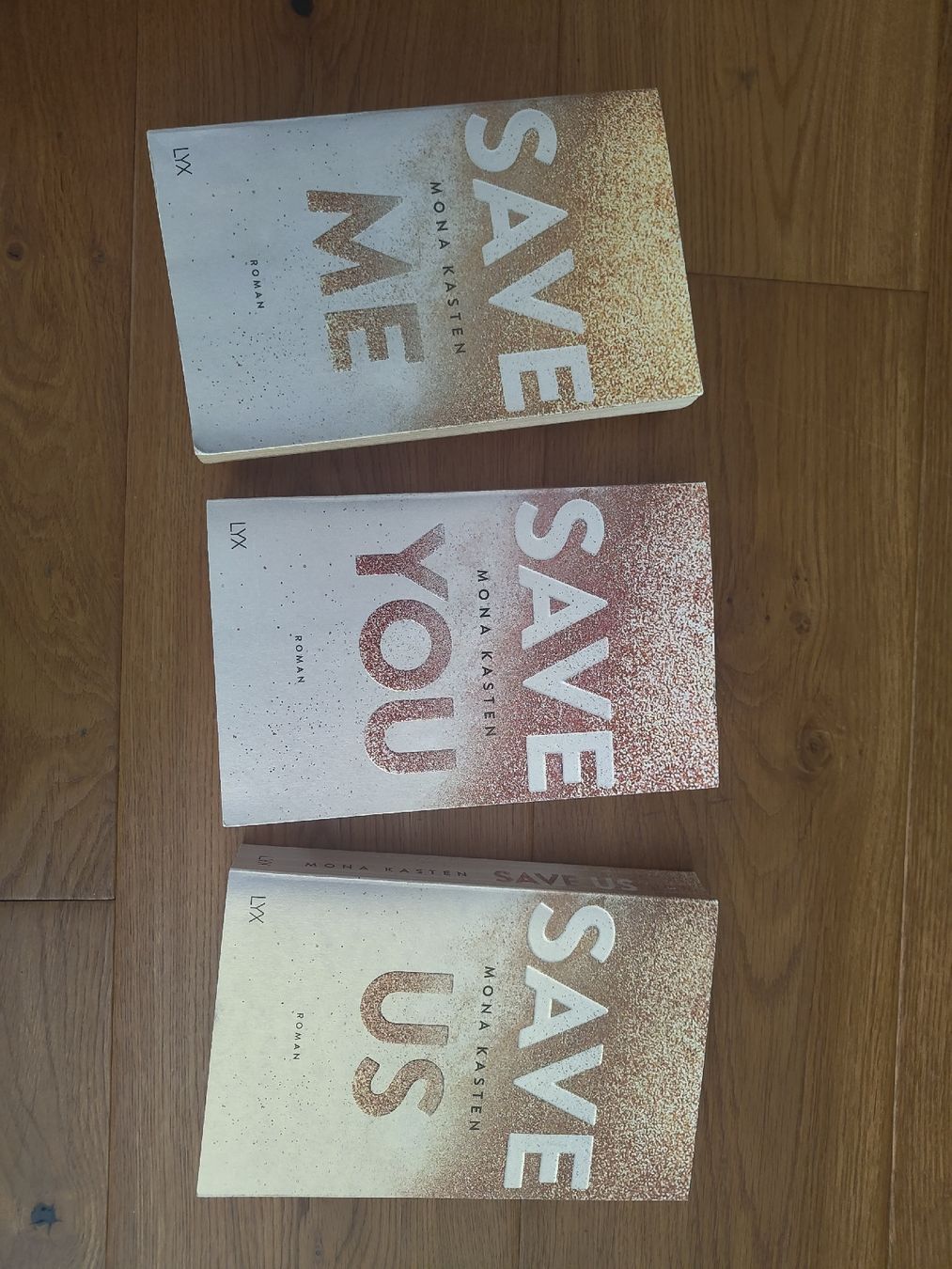 Bücher: Mona Kasten "Save" - Trilogie  – Gebraucht aus Mosnang von san_22nx