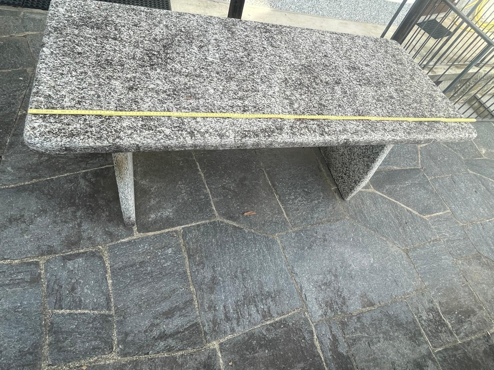 Tavoli: Granittisch – Usato da Wetzikon ZH venduto da robert.kaelin 2