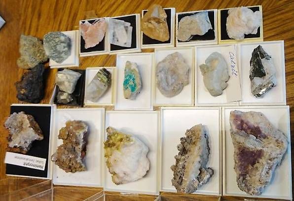 Minerali & Pietre curative: Mineralien Set – Nuovo (secondo la descrizione) da Bleienbach venduto da Mineral_Antik57 1