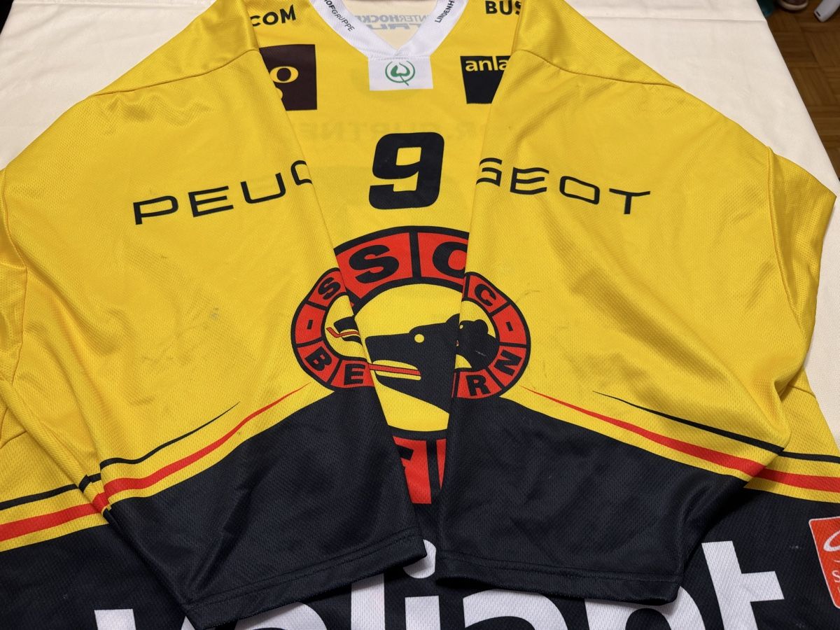 Gameworn Canottiere & Pantaloni: SC Bern Gameworntrikot Junioren Nummer 9 Grösse XL – Usato da Suhr venduto da Oppel 2