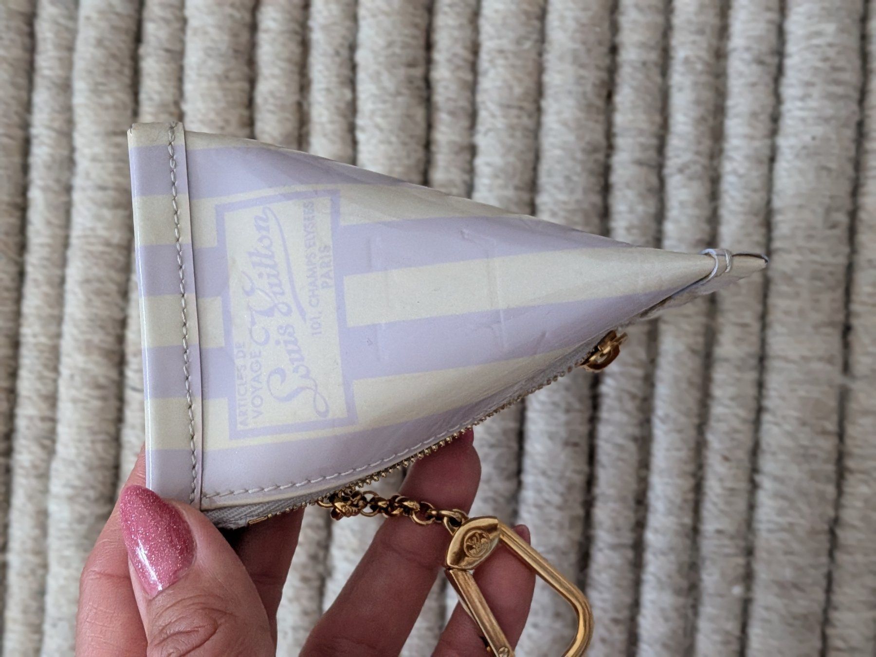 Louis Vuitton Schlüsselanhänger & - bänder: Louis Vuitton Monogram Schlüsseletui – Gebraucht aus Bergdietikon von Lindor12