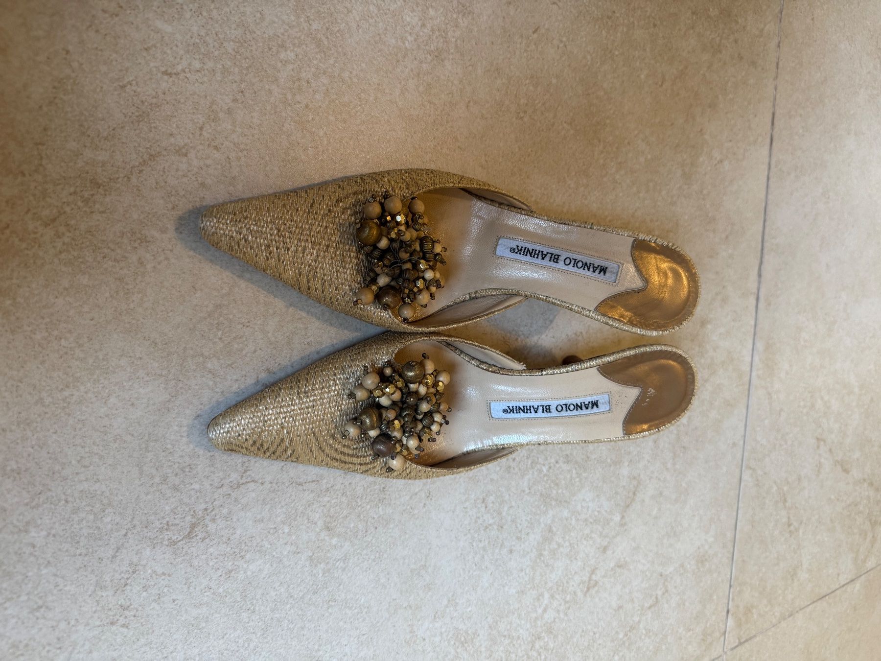Manolo Blahnik Scarpe da donna: Vintage Manolo Blahnik Kitten Heels – Usato da Genève venduto da ghi_z5d6