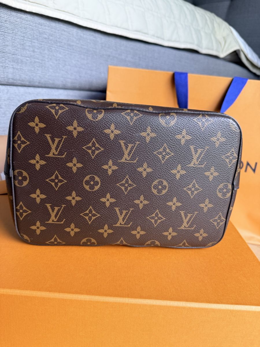 Louis Vuitton Borse da donna: Louis Vuitton NéoNoé MM Monogram - iconic handbag! – Usato da Thalwil venduto da 28rainbow 2