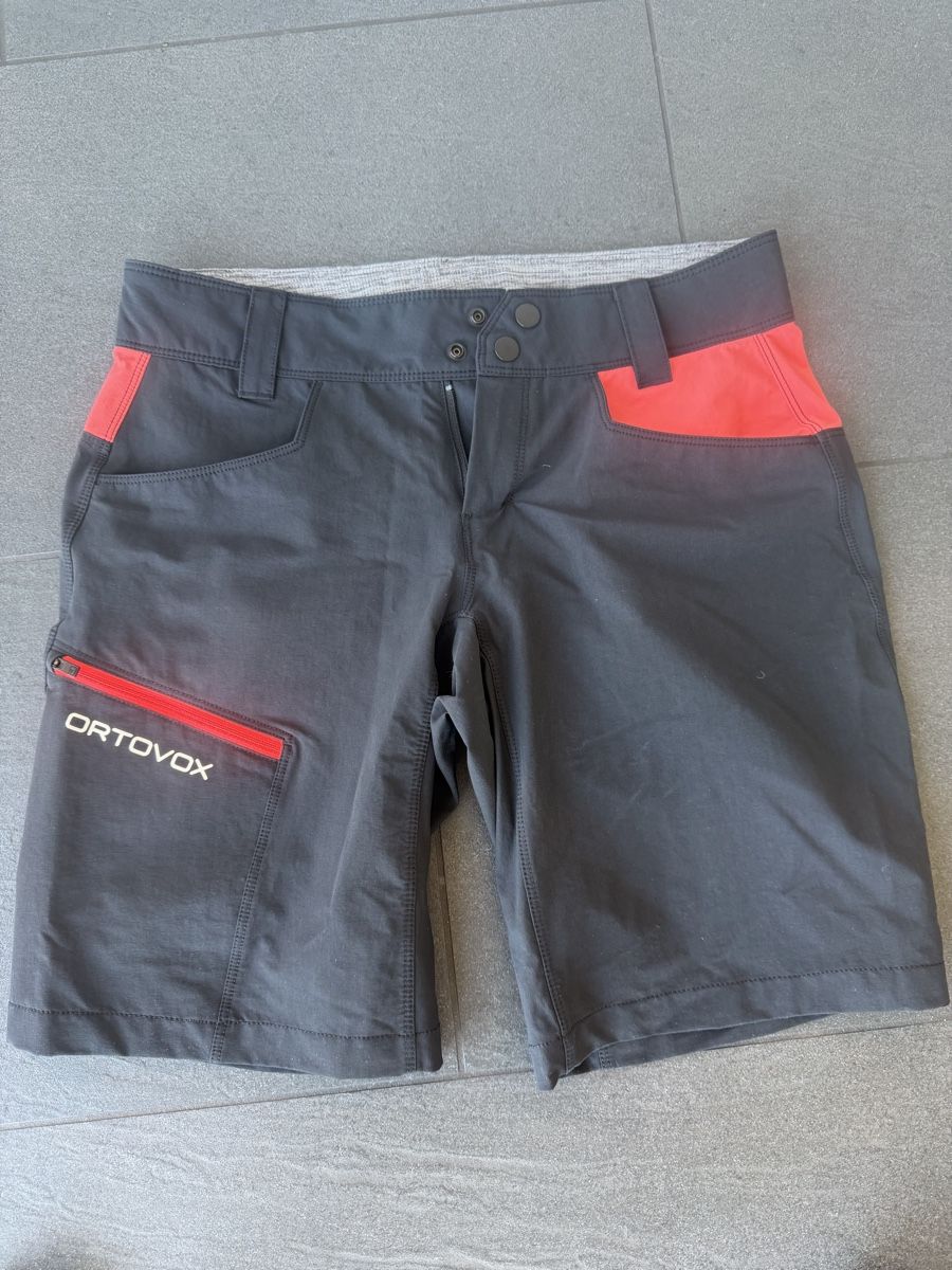 Ortovox Pantaloni: Verkaufe Ortovox Wandershorts – Usato da Walchwil venduto da Bettinawyler