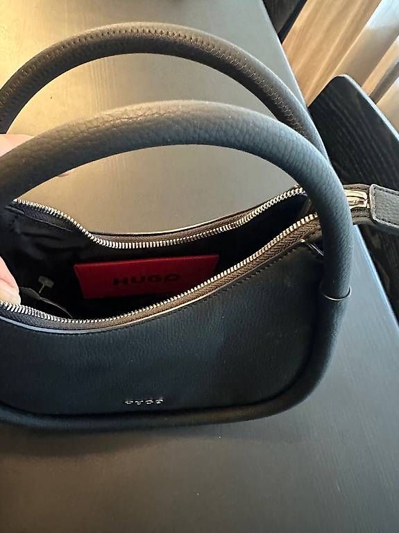 Hugo Boss Borse da donna: Hugo Boss Handtasche – Nuovo e nell'imballaggio originale da Zürich venduto da Faetze0 1