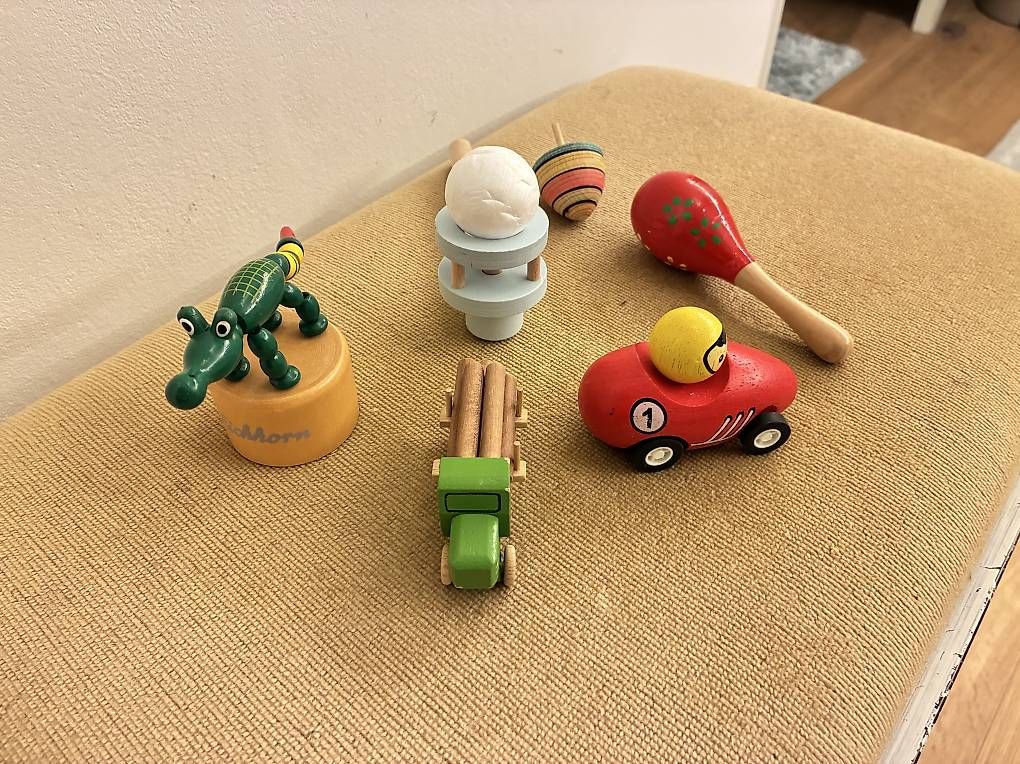 Giocattoli: Spielzeug aus Holz – Usato da Schmiedrued venduto da Giorda 3