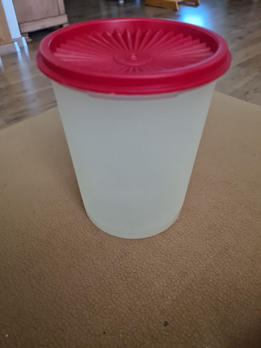 Tupperware Recipients et similaires: Vintage Tupperware  Behälter mit Deckel – D'occasion à Münsingen par Cuci31
