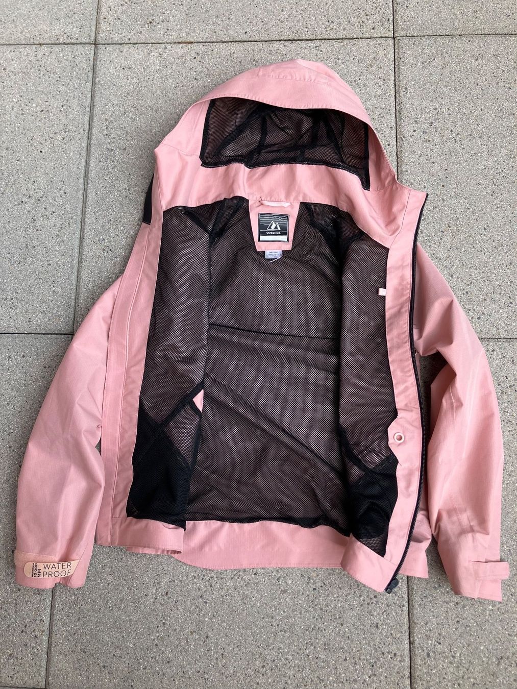 Decathlon Jacken & Mäntel: Regenjacke QUECHUA – Gebraucht aus Wichtrach von mryter01 2