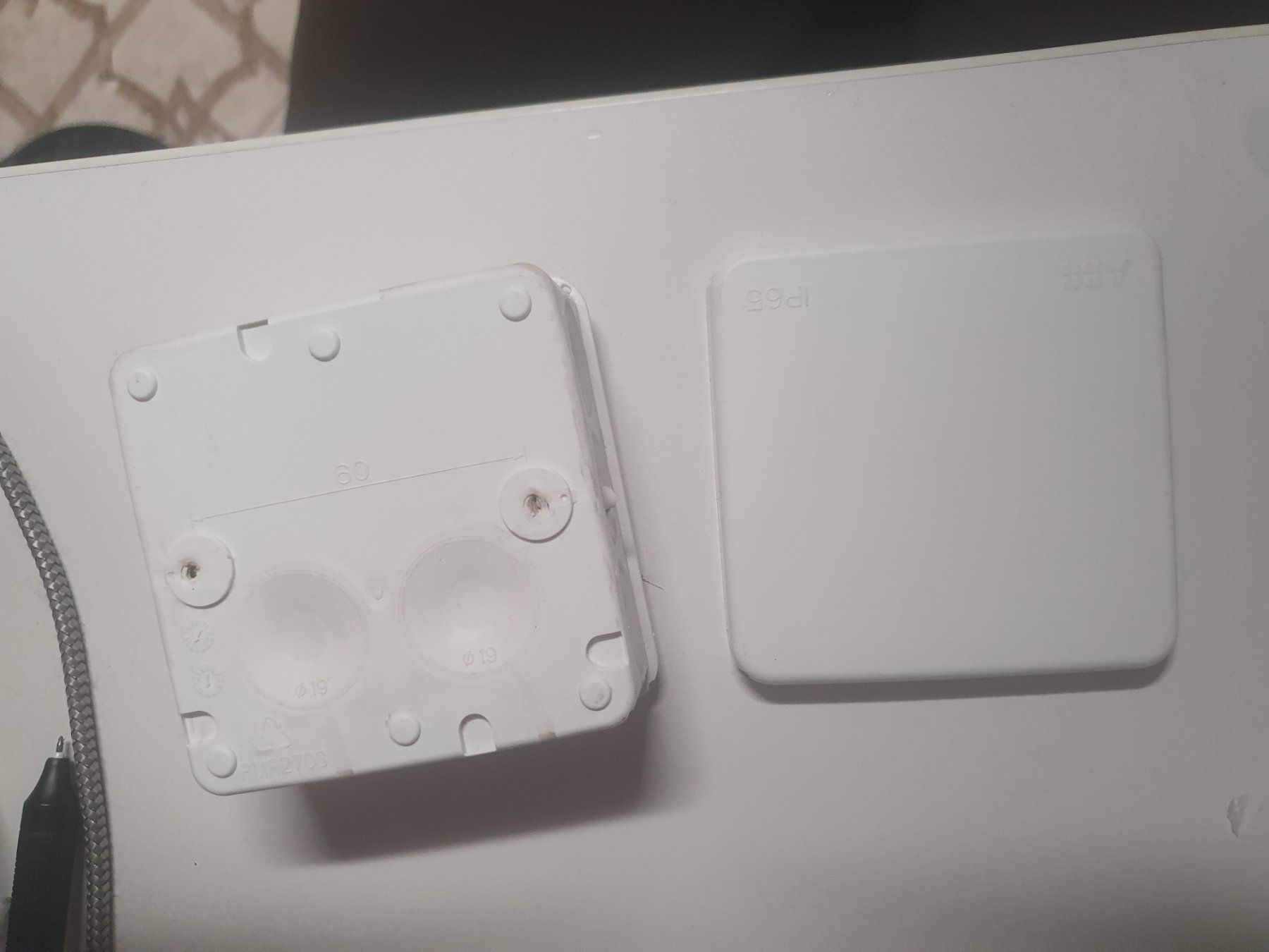 Alimentazione elettrica: Kabelabzweigdose Abzweigdose 85×85×38 mm – Usato da Zürich venduto da eymen20 1