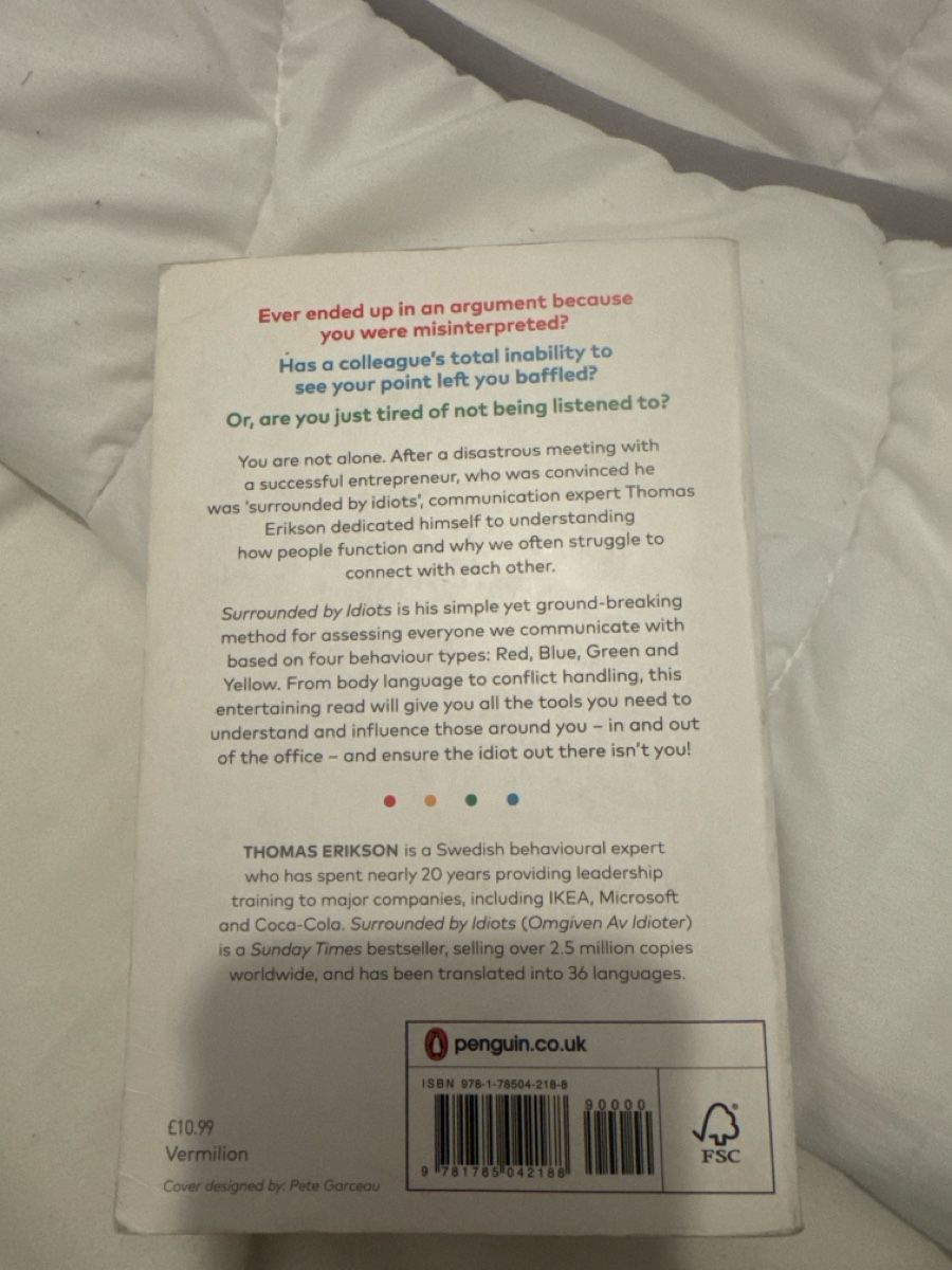 Bücher: Used surrounded by idiots (good condition) – Gebraucht aus Genève von yas_q7jj 1
