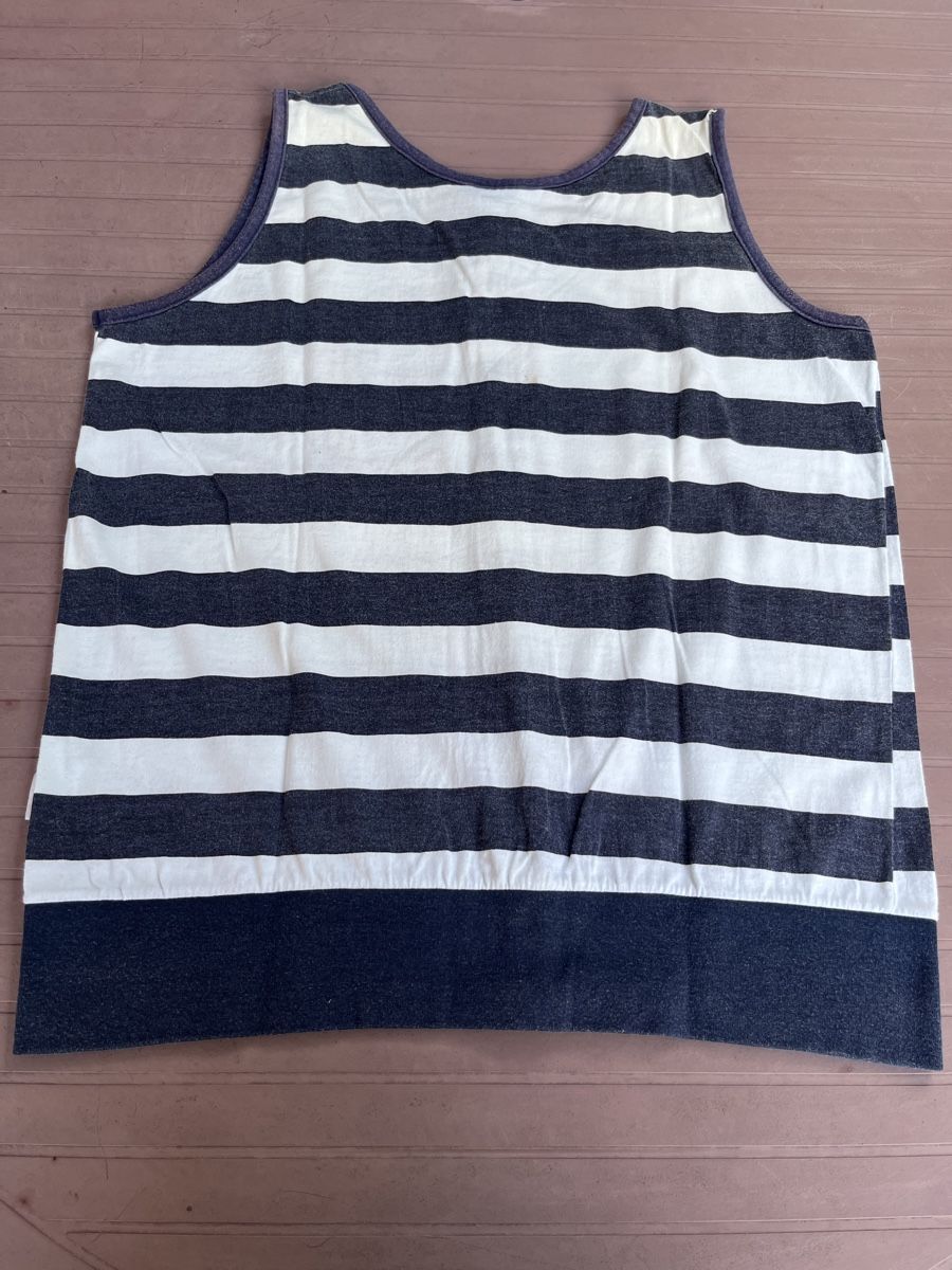 Tops: ärmelloses Shirt – Gebraucht aus Fraubrunnen von amm_7kp6 1