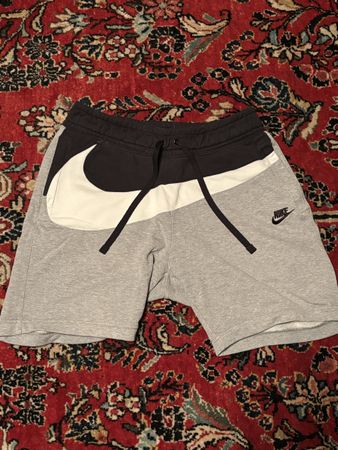 Nike Jogginghose/Shorts, Grösse M