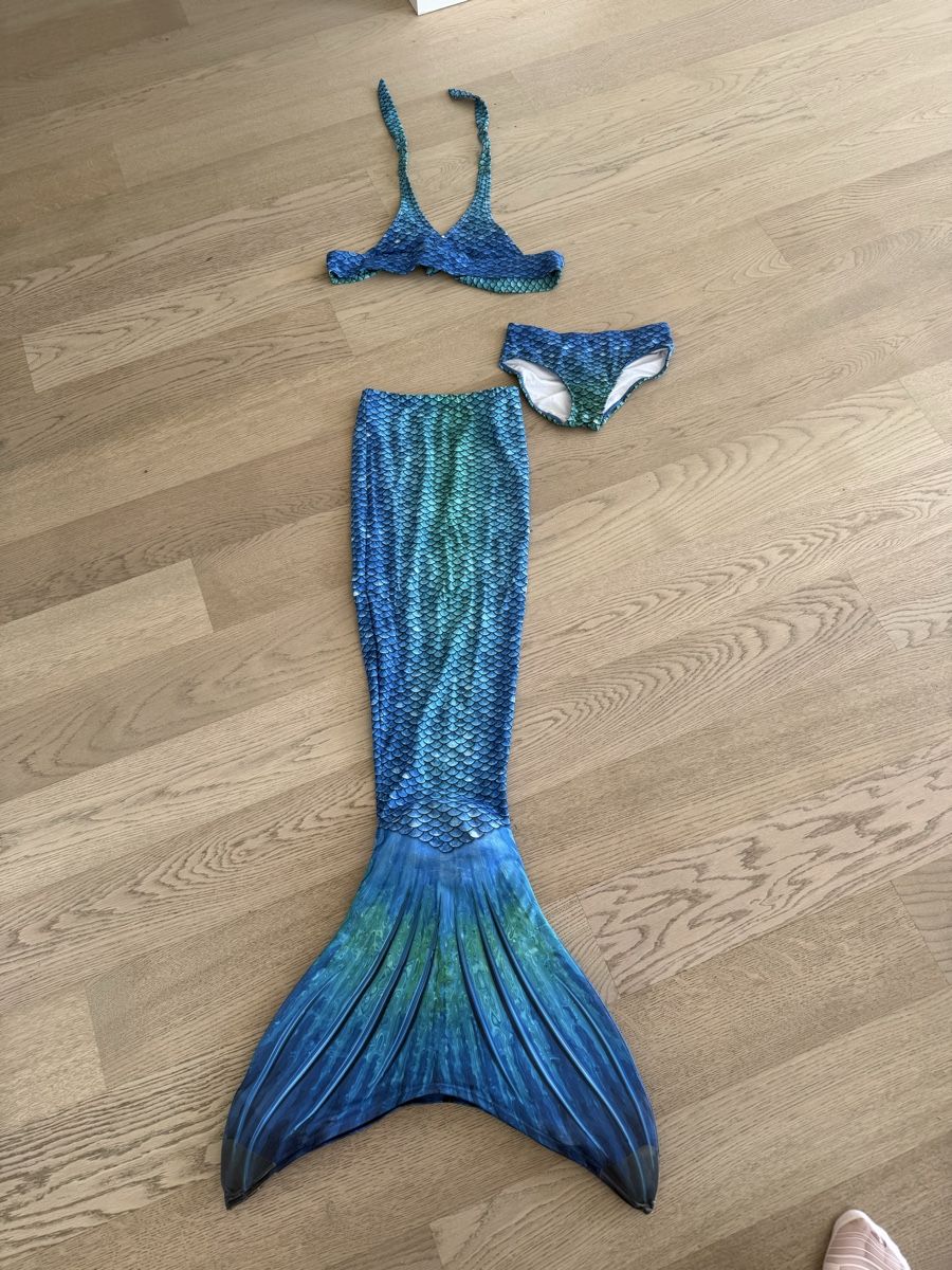 Pinne, Maschere & Boccagli: Meerjungfrauflosse mit Bikini – Usato da Brunnen venduto da Mare68 1