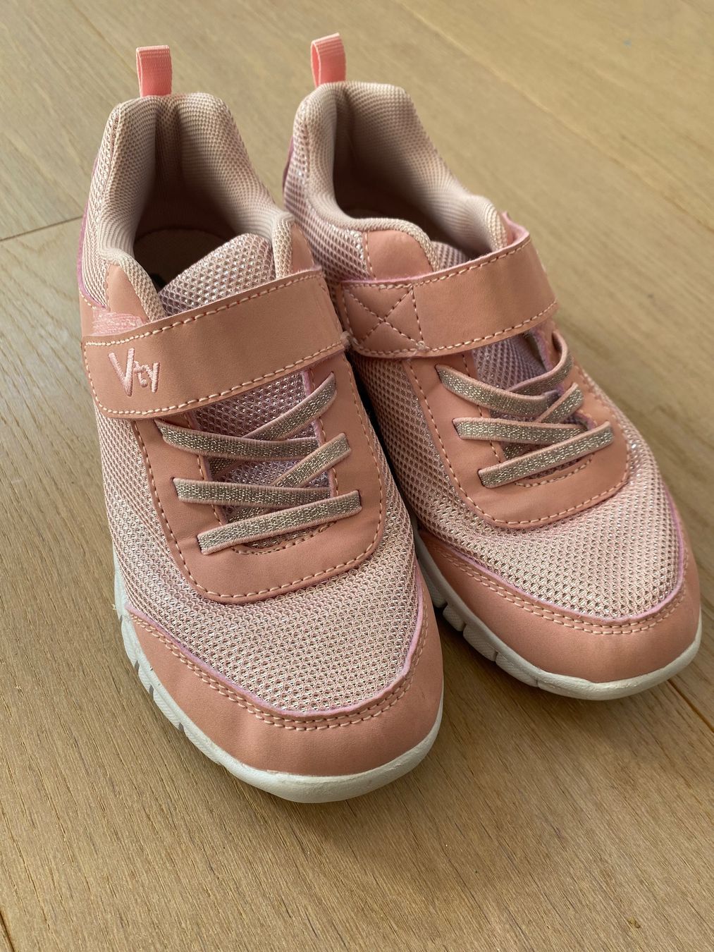 Scarpe per ragazze: Rosa Kinderschuhe Vty, Grösse 33 – Usato da Arlesheim venduto da sandysworld