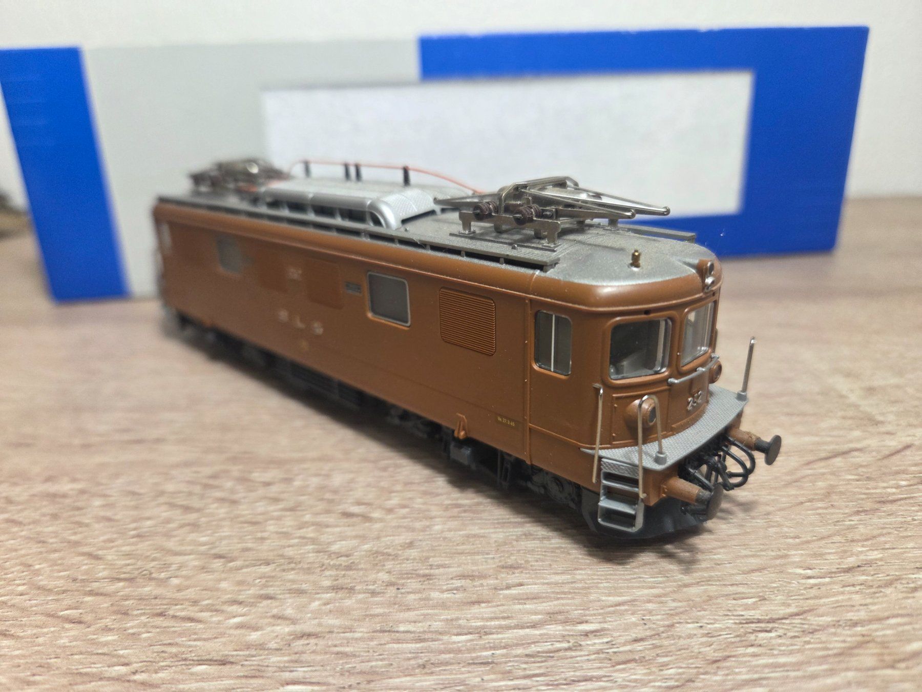 Roco Modellini di ferrovie: Roco 69883 E-Lok 252 BLS Digital H0 – Usato da St-Aubin-Sauges venduto da Lo_Go 3