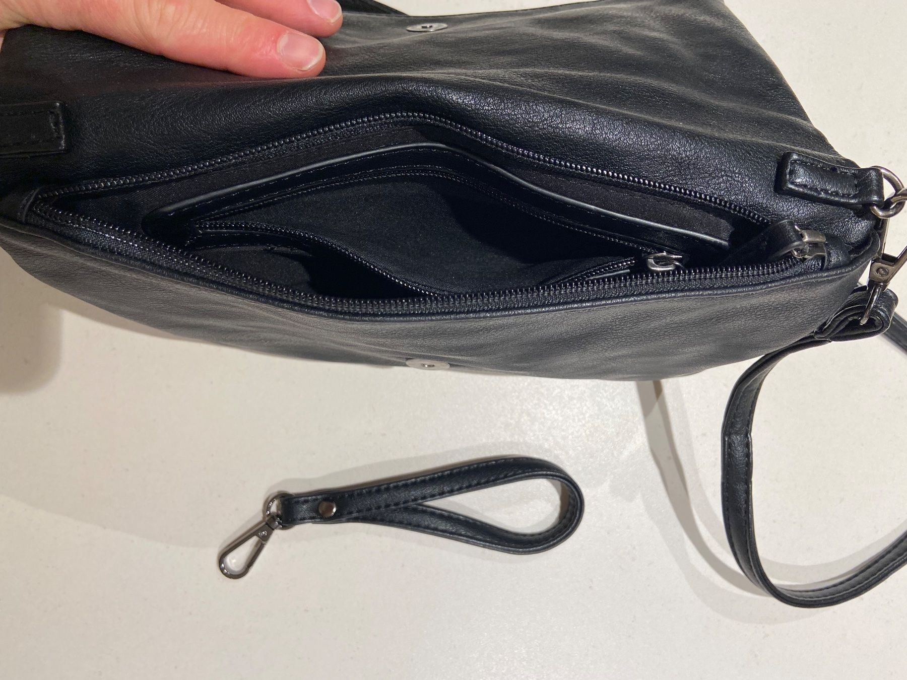 Hallhuber Borse da donna: Hallhuber Handtasche schwarz Kunstleder – Nuovo (secondo la descrizione) da Felsberg venduto da Riggel 4