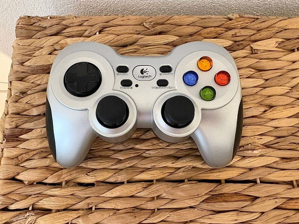 Controller: Manette Logitech (Wireless Gamepad F710)  – Usato da Conthey venduto da carina.pereira