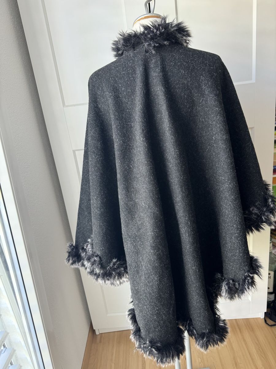 Altro in Moda donna: Schöner Poncho – Usato da Olten venduto da bir_k96n 3