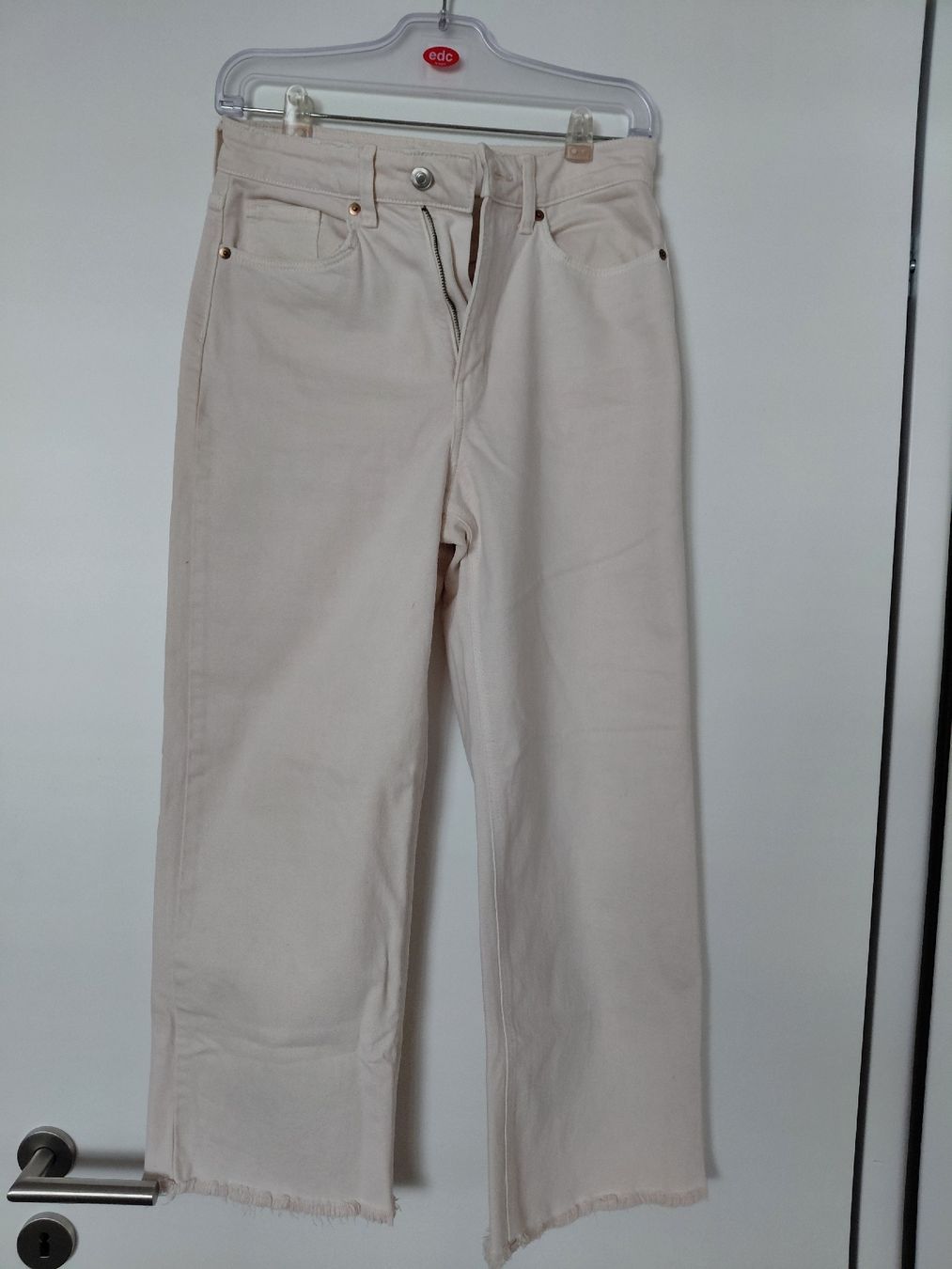 H&M Jeans: Straight Leg Jeans Stretch von H&M – Usato da Geuensee venduto da sonnenstunden