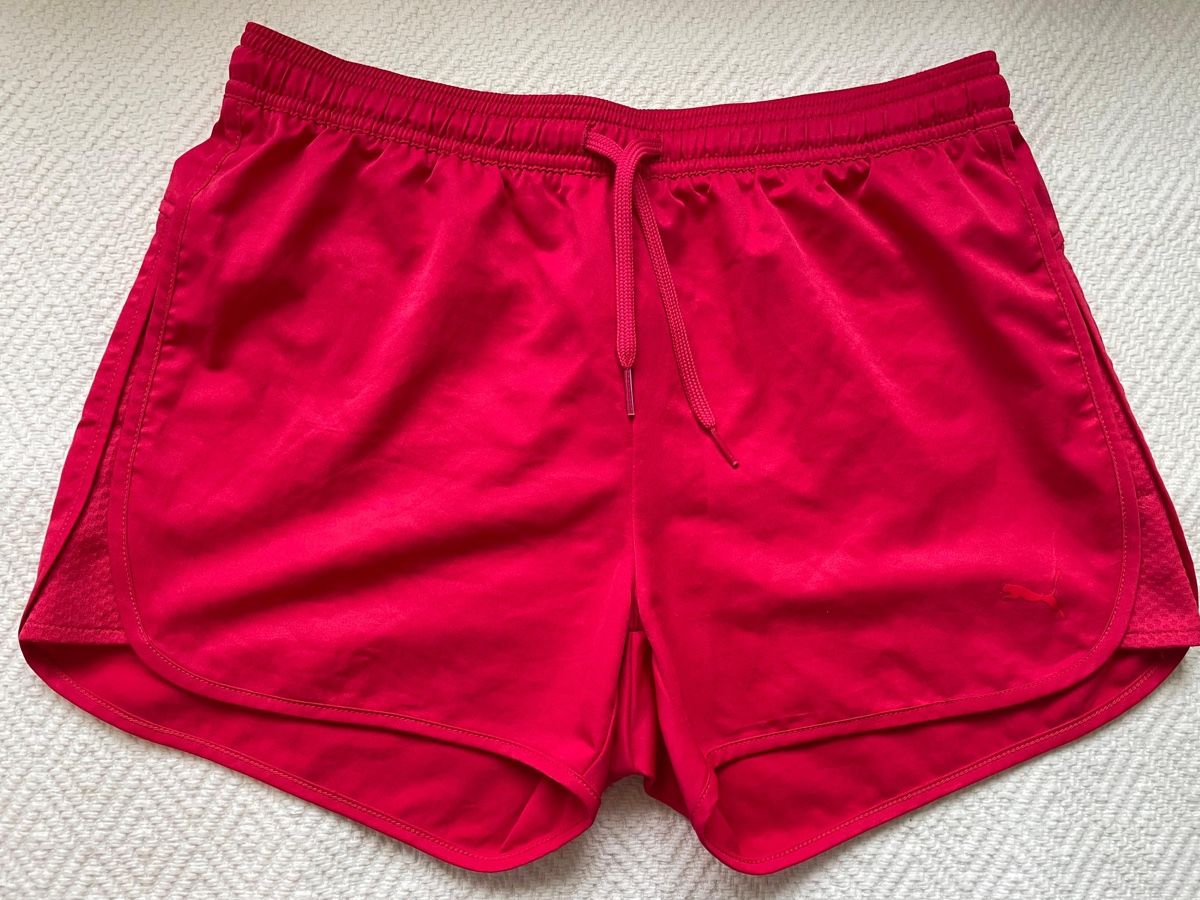 Puma Hosen: Puma Damen Sportshorts, Gr. 32 – Neu (gemäss Beschreibung) aus Zug von alex___4