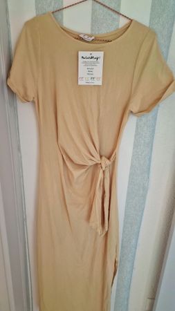 NEUF! Robe Matchplay beige-jaune avec nœud latéral, taille u