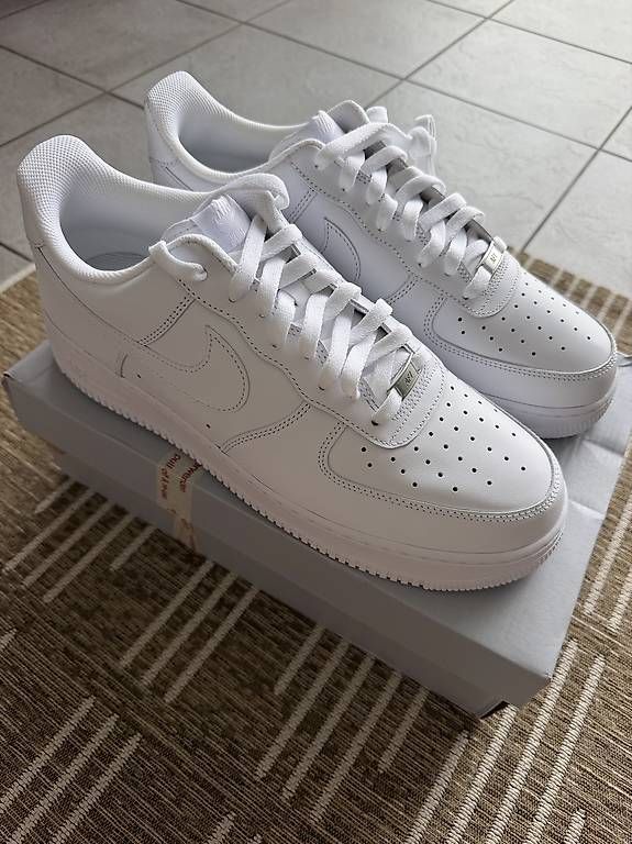 Nike Chaussures hommes: Air Force 1 Herren WHITE – Neuf (Voir description) à Wangen ZH par alexia022
