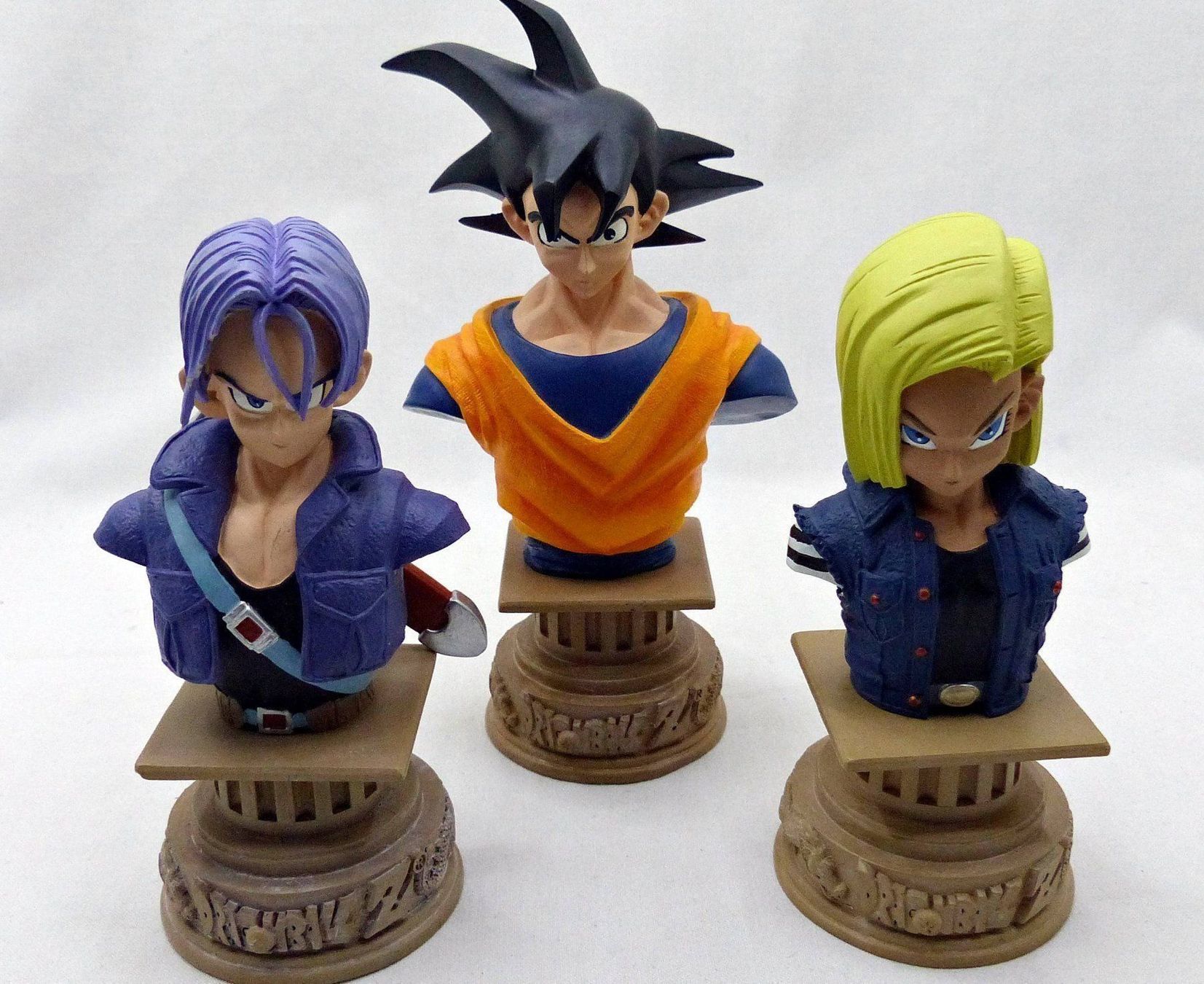 Statuette: 2001 DRAGONBALL Z LIMITED EDITION BUST GOKU TRUNK ANDROID 18 – Usato da Lugano venduto da YouWantUS 1