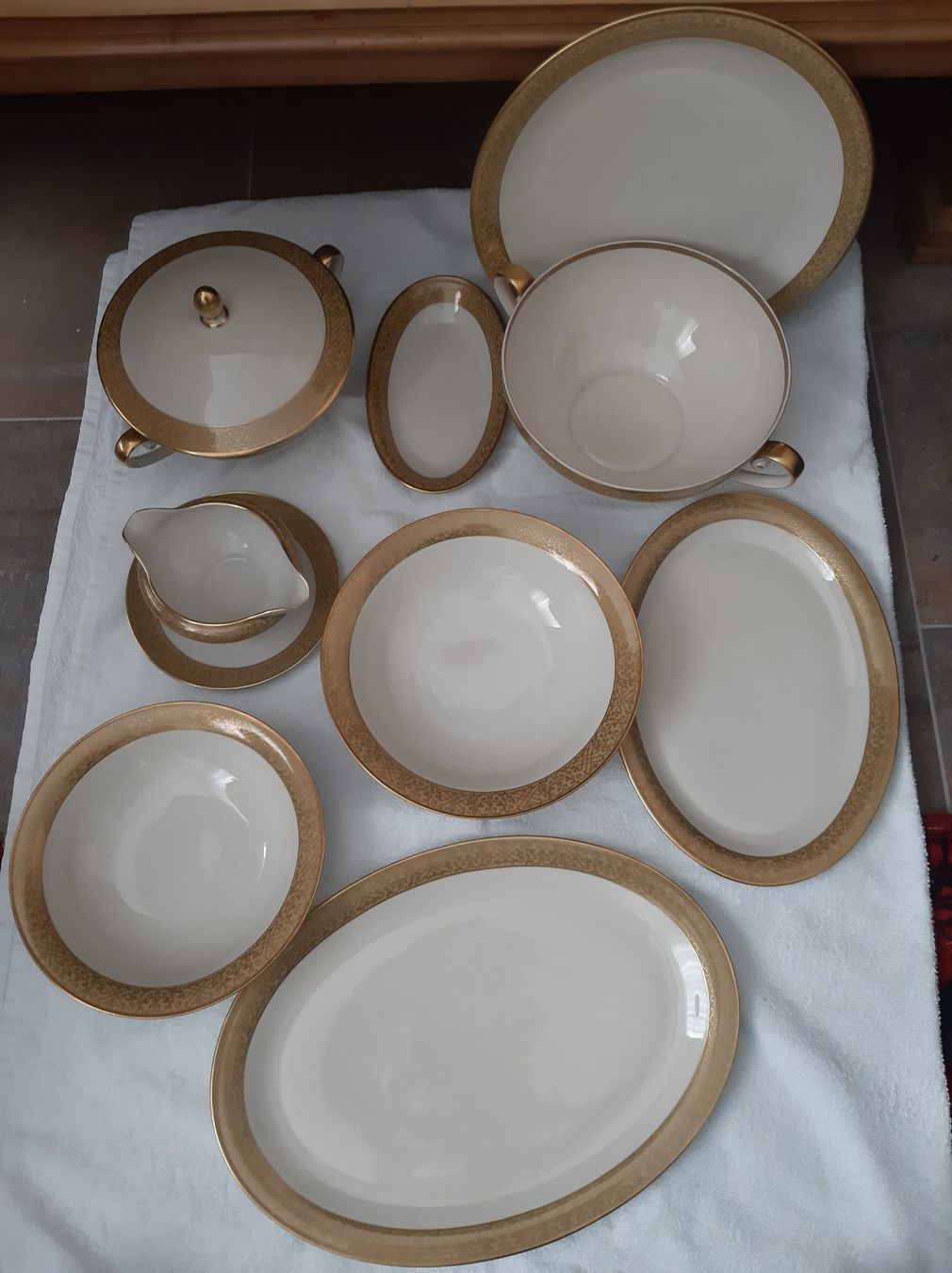 Set di piatti: Bavaria Tirschenreuth Geschirr – Usato da Ostermundigen venduto da prr848 3