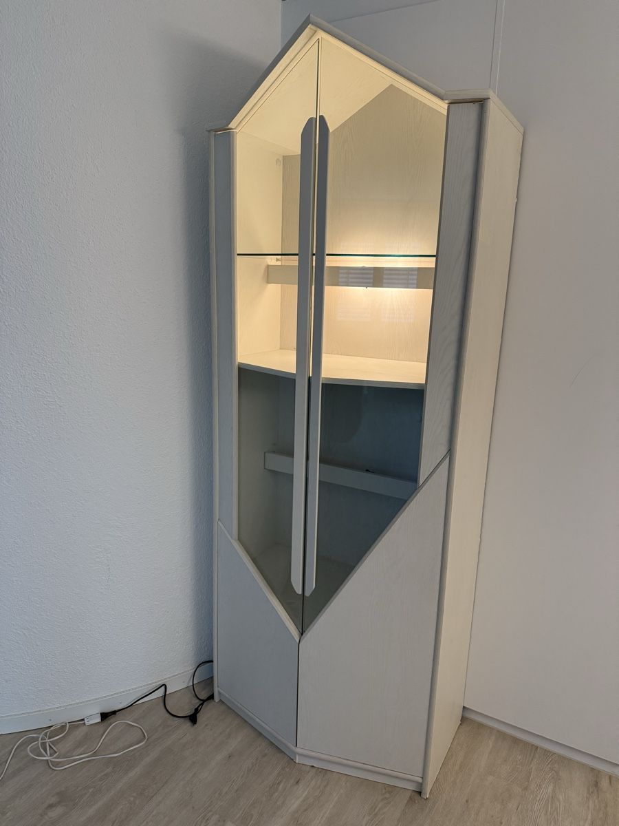 Regale: Vitrine – Gebraucht aus Wetzikon ZH von lej_jkr2 2