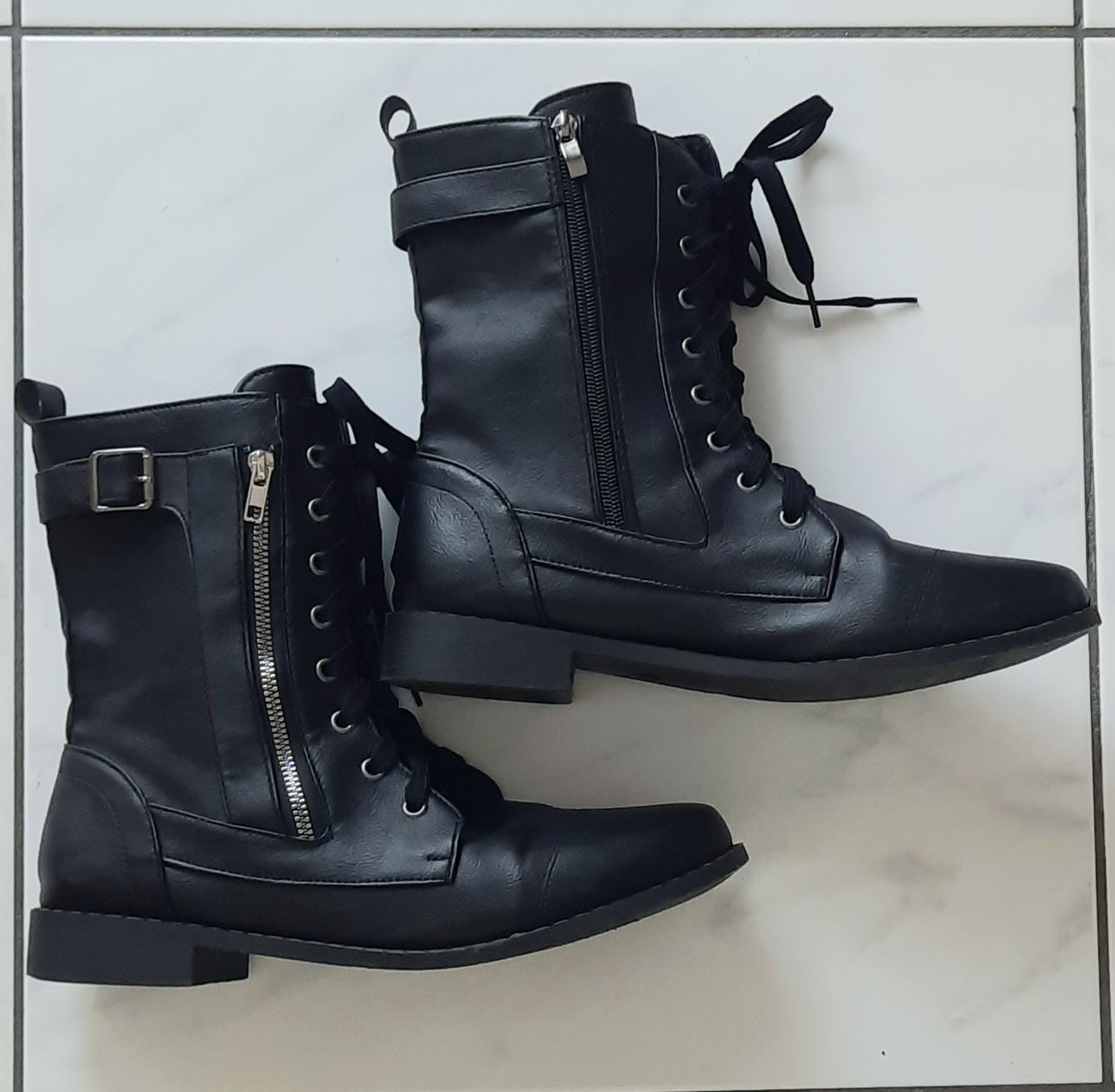 Scarpe da donna: Stiefeleletten Schwarz          Grösse 43 – Nuovo (secondo la descrizione) da Rotkreuz venduto da schweizerin72