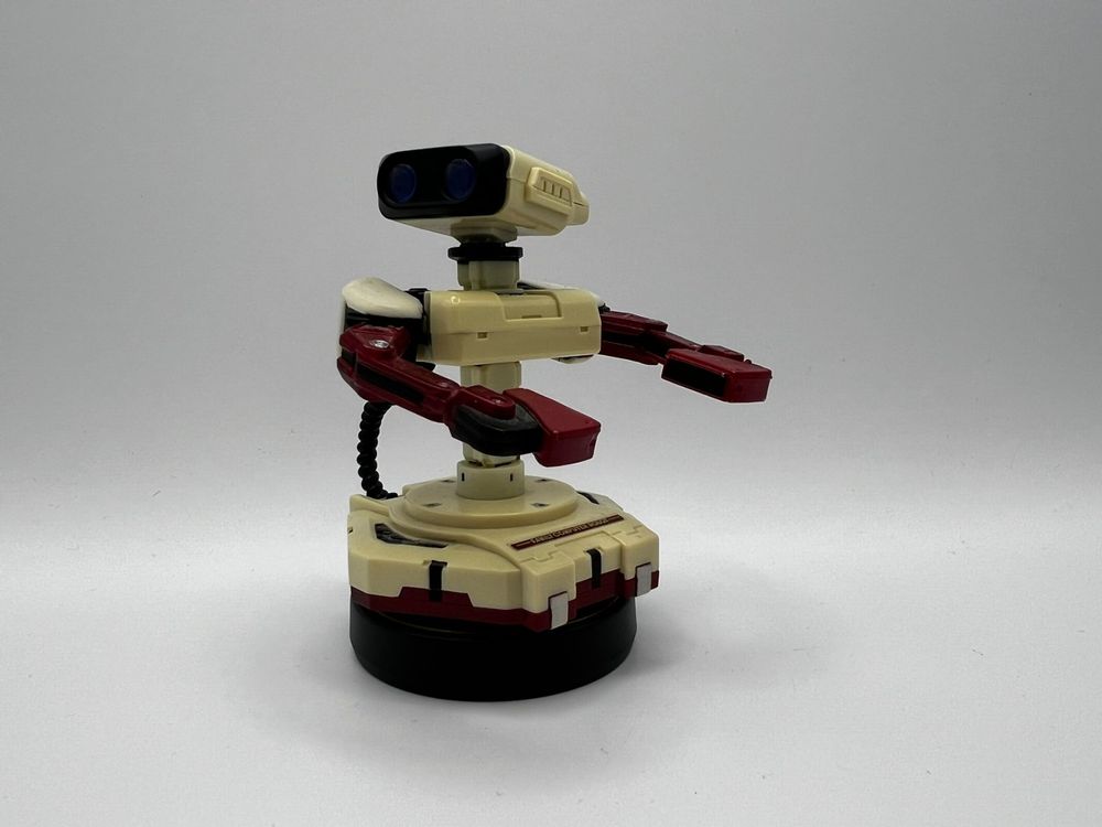 R.O.B. (Famicom-Farben) - Amiibo Figur | Kaufen auf Ricardo