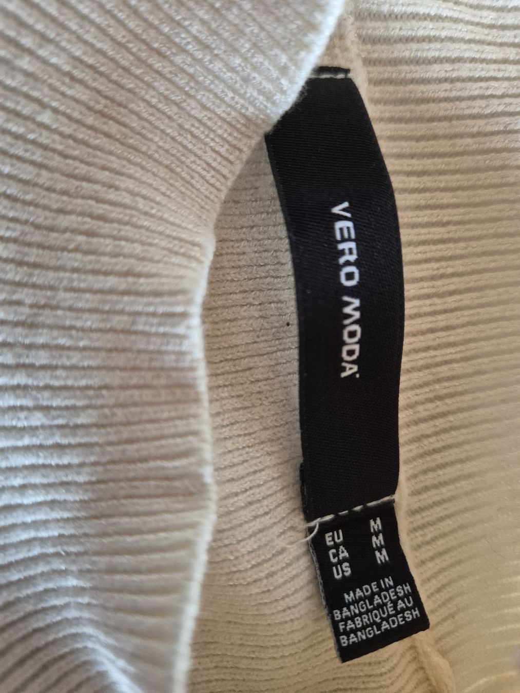 Vero Moda Vestiti: Damen Pullover Kleid Vero Moda Grösse M neuwertig – Usato da Balterswil venduto da bischoftanja 2