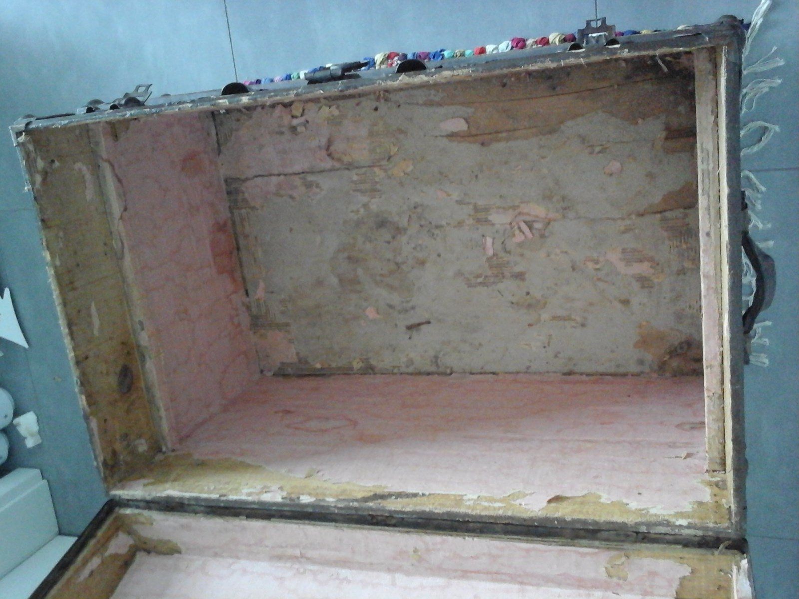 Valigie: Coffre ancien – Usato da Vicques venduto da prairie0809 9
