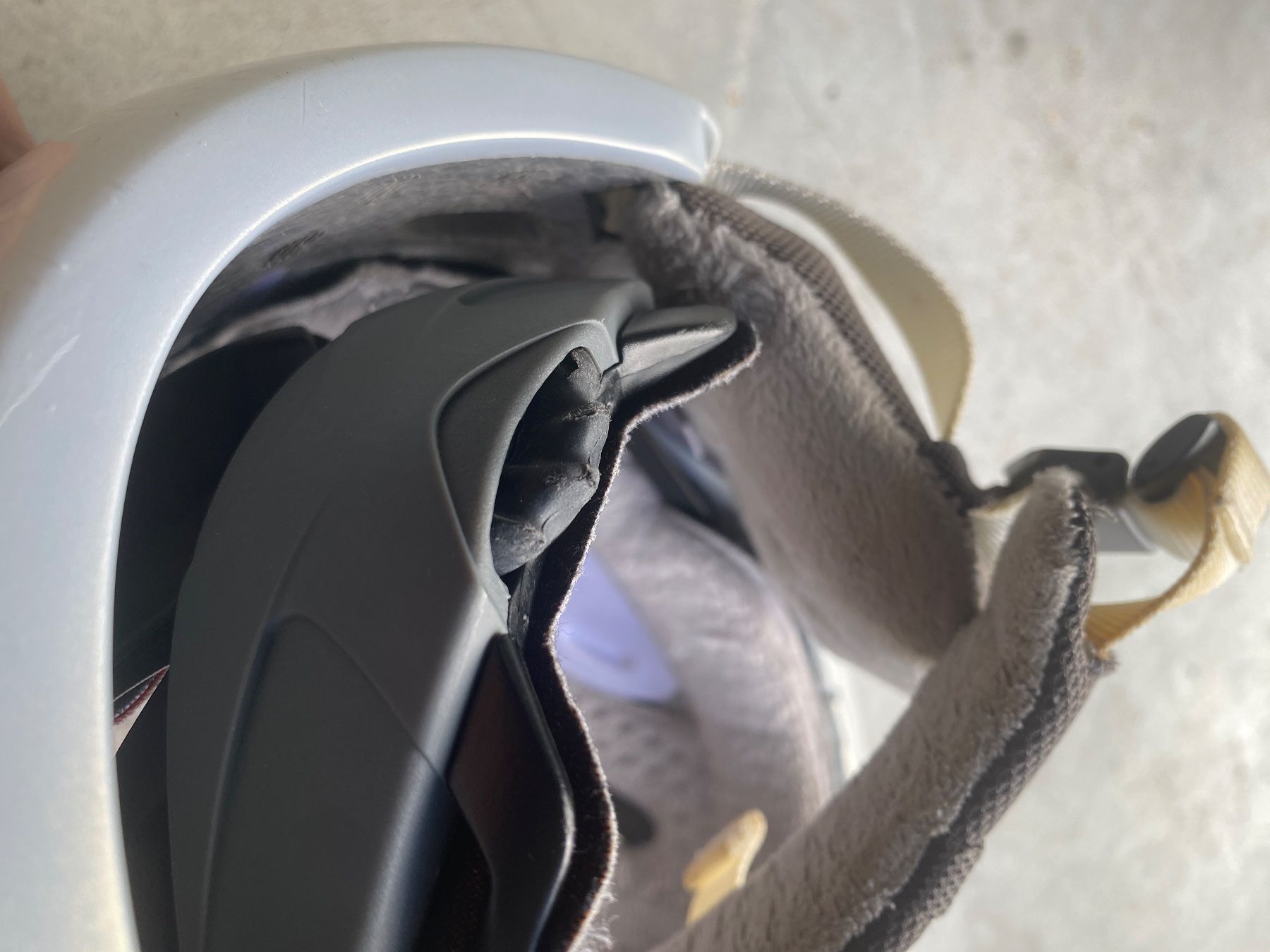 Giro Caschi: Skihelm Giro Gr. M – Usato da Herisau venduto da crisim 4