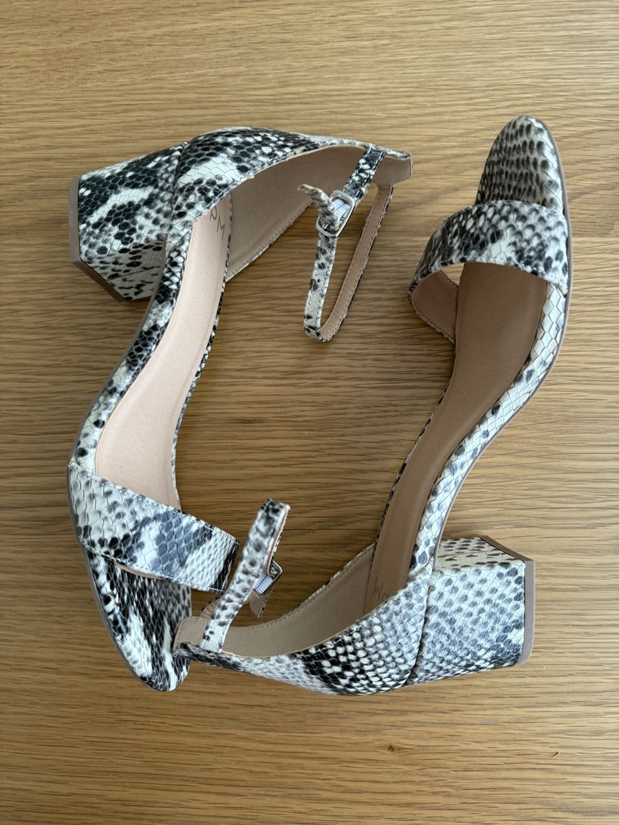Chaussures femmes: Schuhe Gr.40 – Neuf (Voir description) à Zürich par tzi_w9qk 1