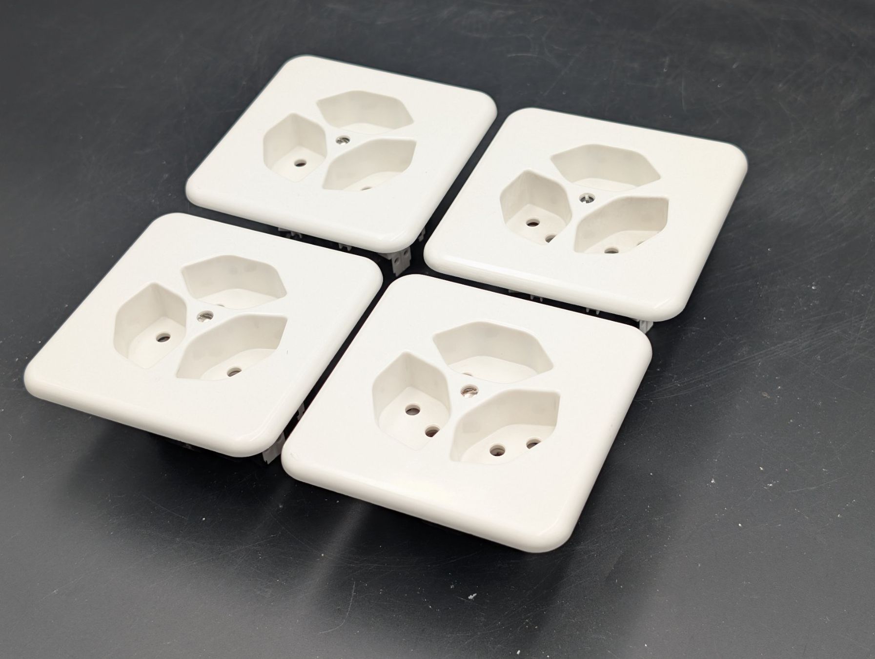 Feller Stecker: Feller Standard Set 4 Stück 3xT13 – Gebraucht aus Winterthur von Hint17 3