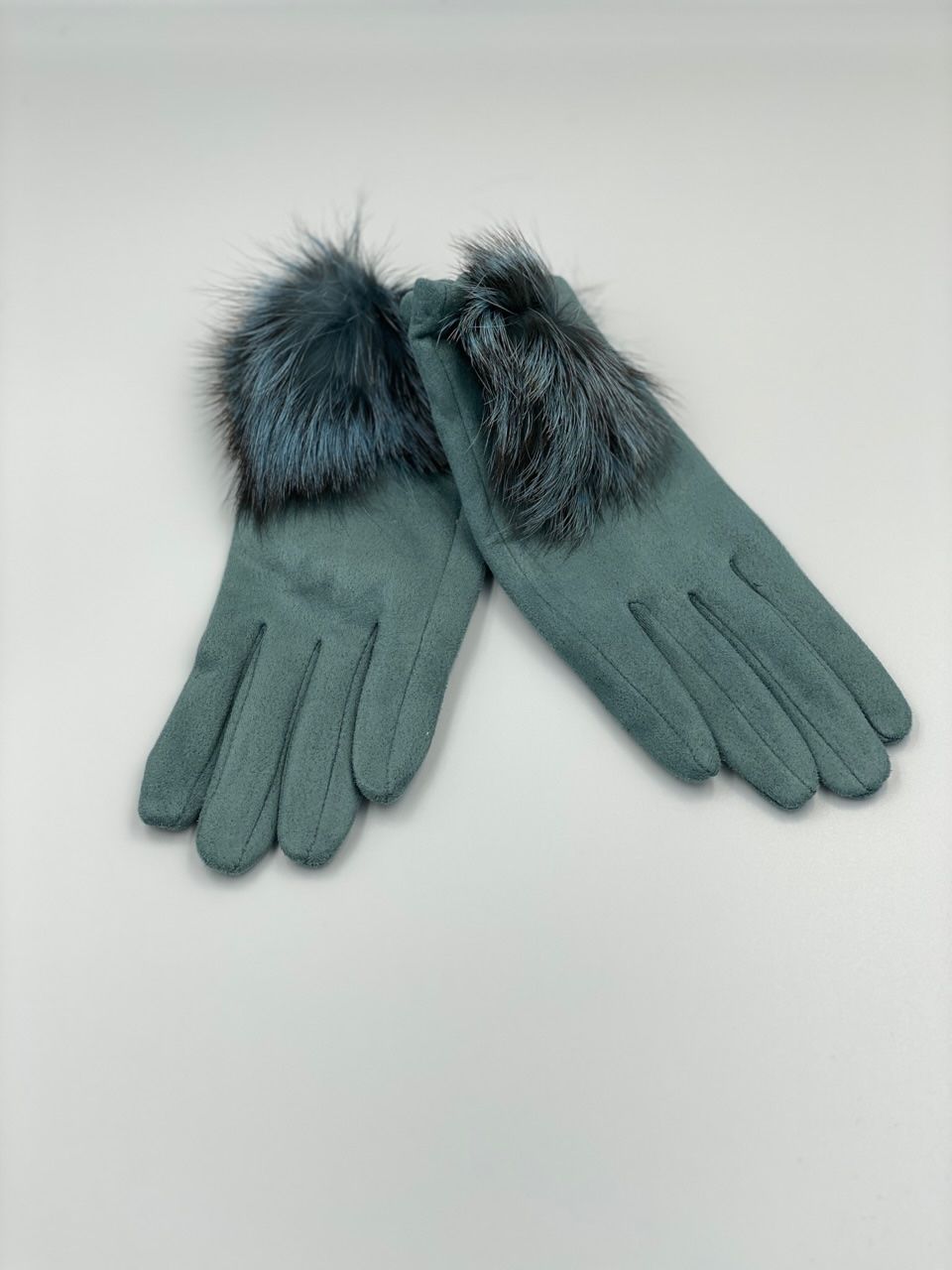 Handschuhe & Handstulpen: Handschuh mit Pompon "Hellblau" – Neu und originalverpackt aus Bülach von DuffyFashionAvenue 1