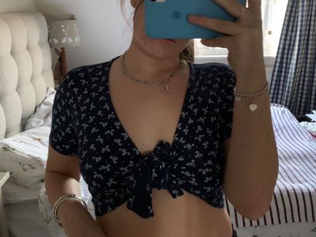 Subdued Bluse