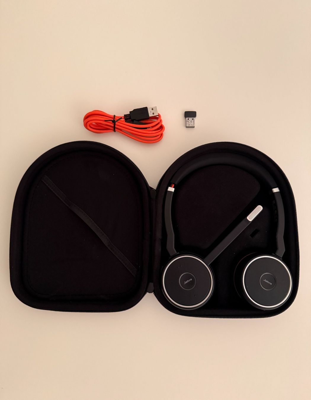 Jabra Cuffie: Jabra Evolve 75 UC Bluetooth Headset inkl. 2 Dockingstations – Usato da Zürich venduto da Giolli 1