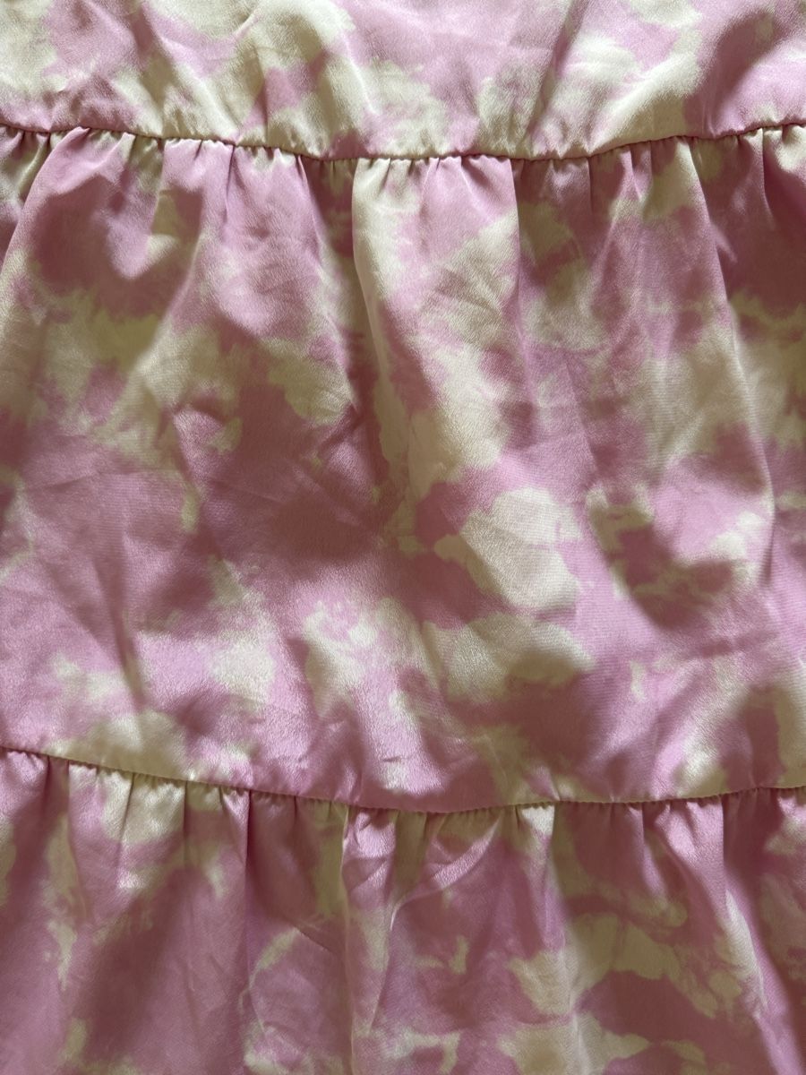 Asos Kleider: Kleid pink batik Grösse M Ruffles neckholder – Gebraucht aus Basel von selinalivia 1