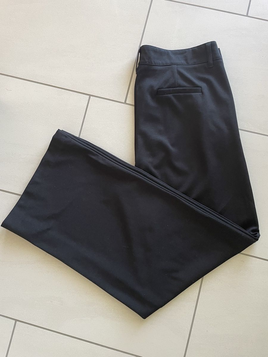 Pantaloni: Schwarze Damenhose Gr 42 neuwertig – Nuovo (secondo la descrizione) da Rüti ZH venduto da kar_xx9l 2