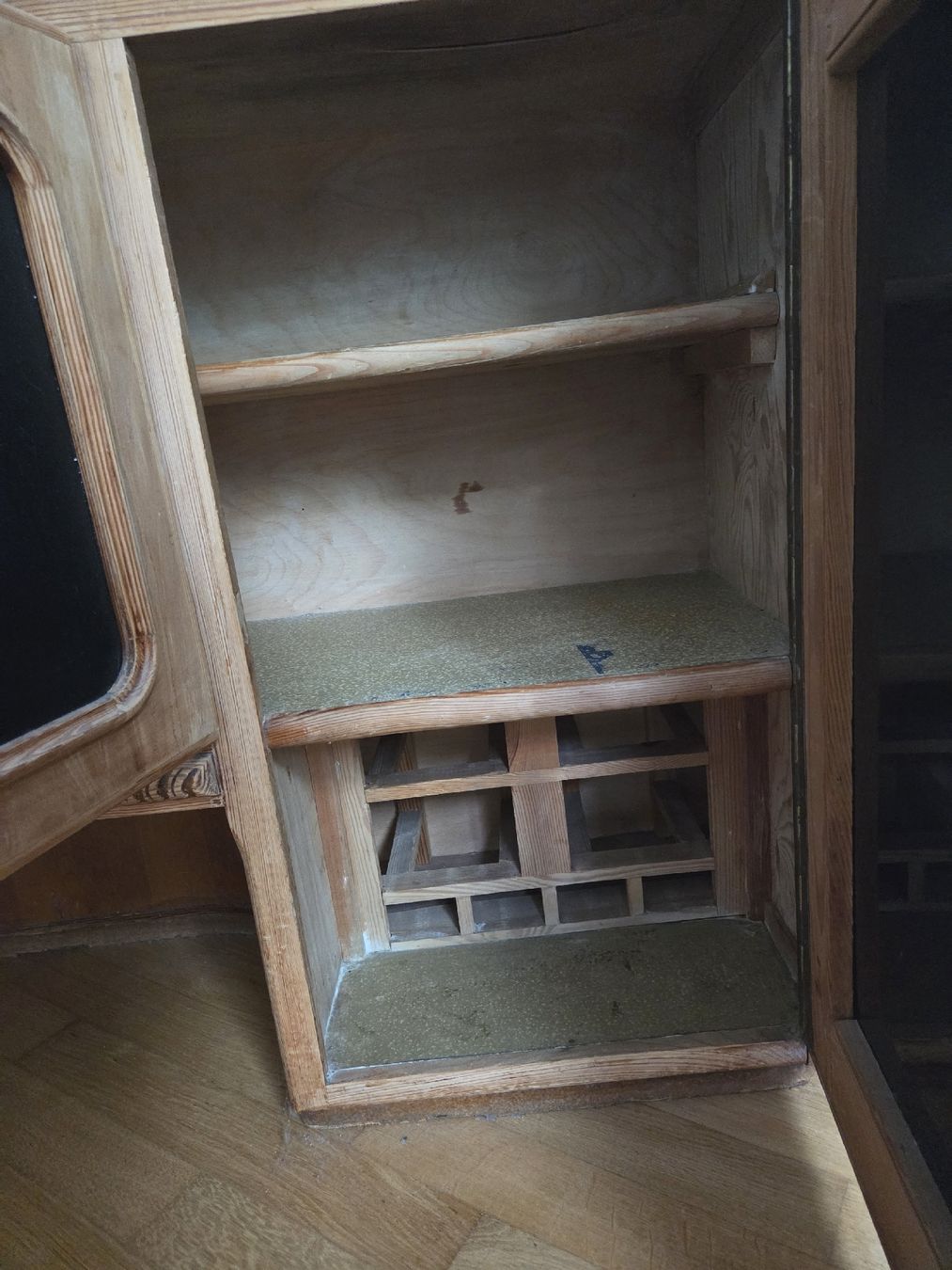 Cassettiere: Schönes Sidedeboard/Kommode aus Holz mit Schieferplatten – Usato da Luzern venduto da 18DolceVita92 4